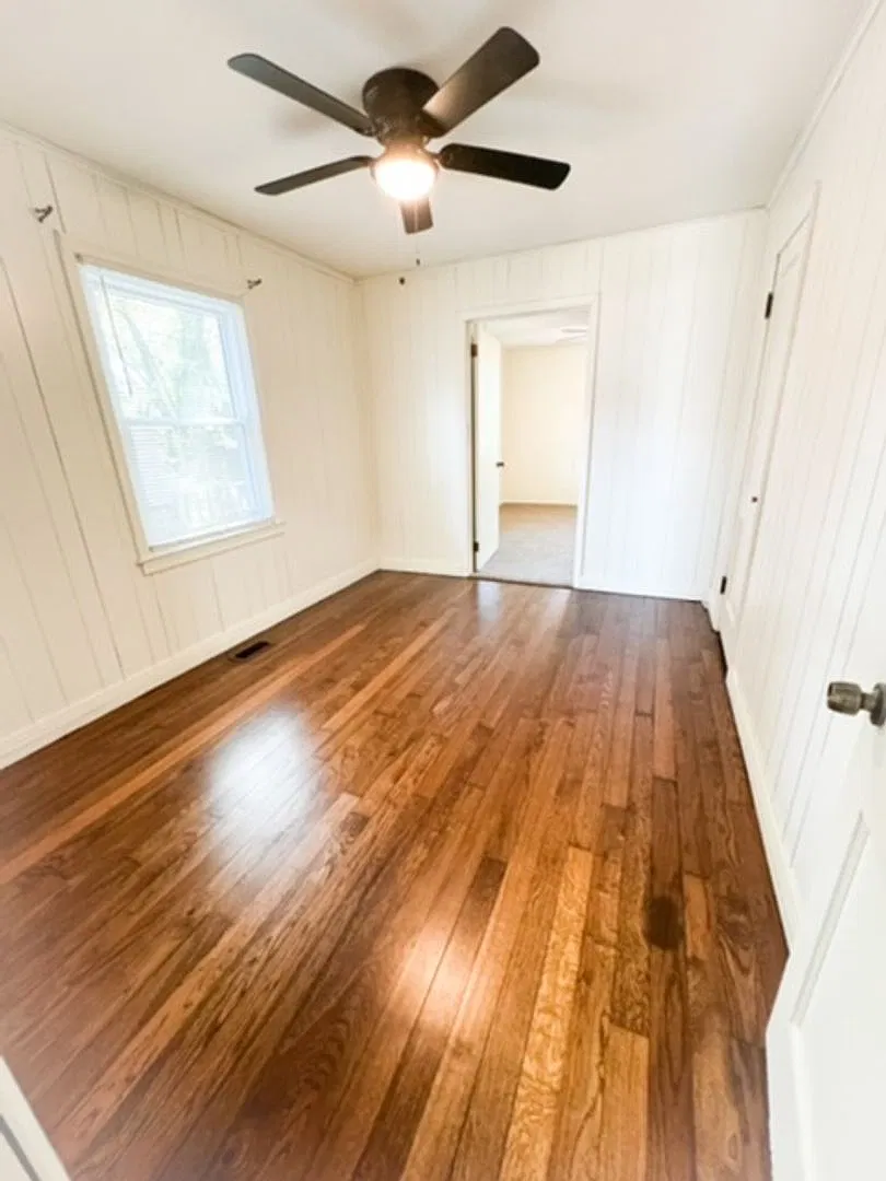 1020 West Ashley — Photo 3
