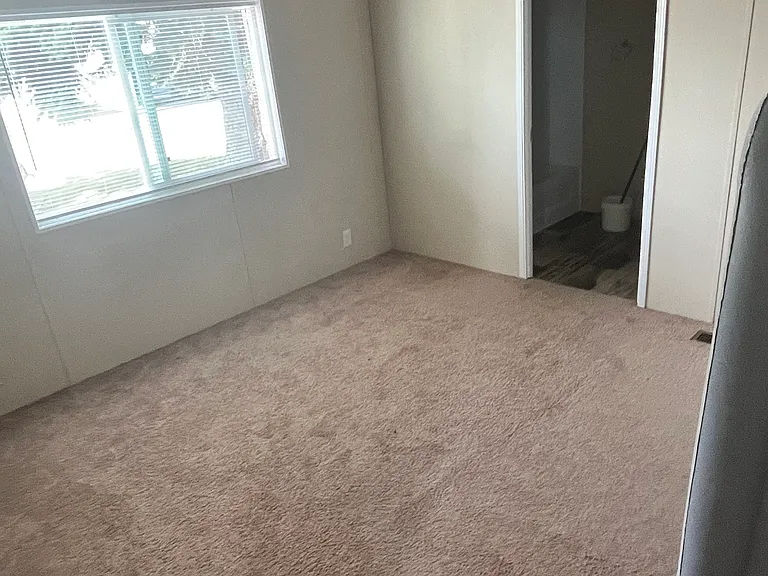 1804 N Pinewood Dr — Photo 4