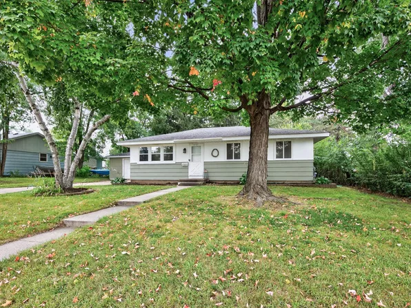 1637 Pullman Ave, Saint Paul Park, MN 55071