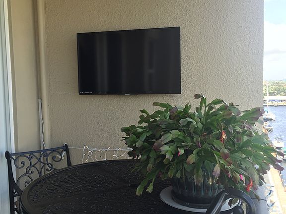 4th image of 2881 NE 33rd Ct APT 7C
