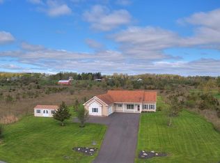 105 Hillside Dr, Athens, NY 12015