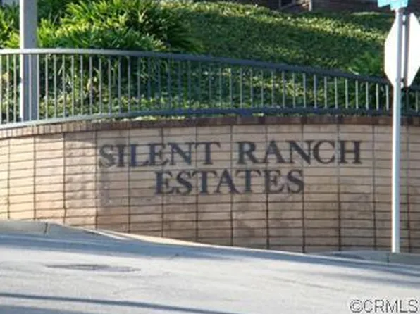 945 N Silent Ranch Dr, Glendora, CA 91741