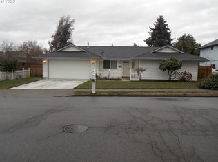 13662 NE Shaver St, Portland, OR 97230