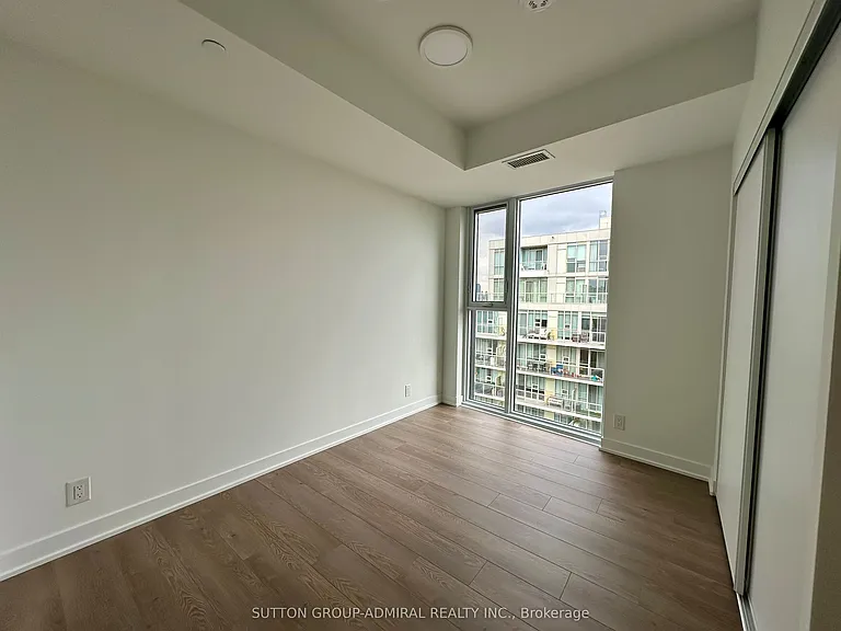 1660 Bloor St W #803 — Photo 17