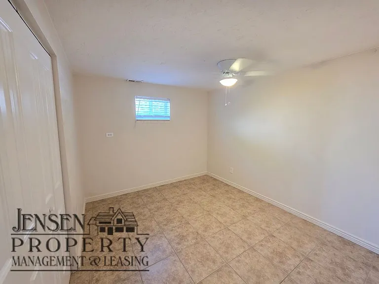 461 Diagonal St — Photo 14