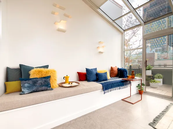 366 Broadway image 18 of 22