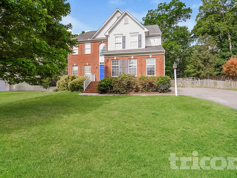 4812 Shepherds Mill Dr — Photo 1