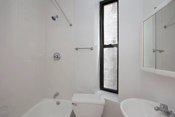 Rented by R New York | media 10