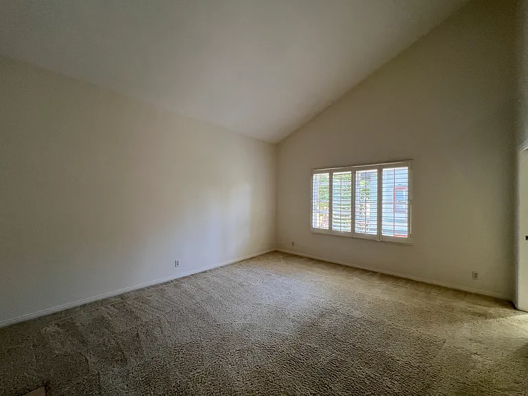 2433 Oneida St #1 — Photo 46