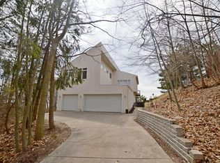 17906 N Shore Rd, Spring Lake, MI 49456