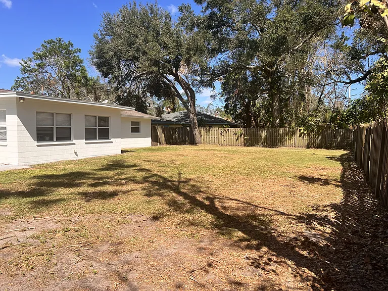 4871 Southland Dr — Photo 23