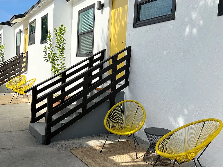 2206 Ocean Park Blvd #D — Photo 7