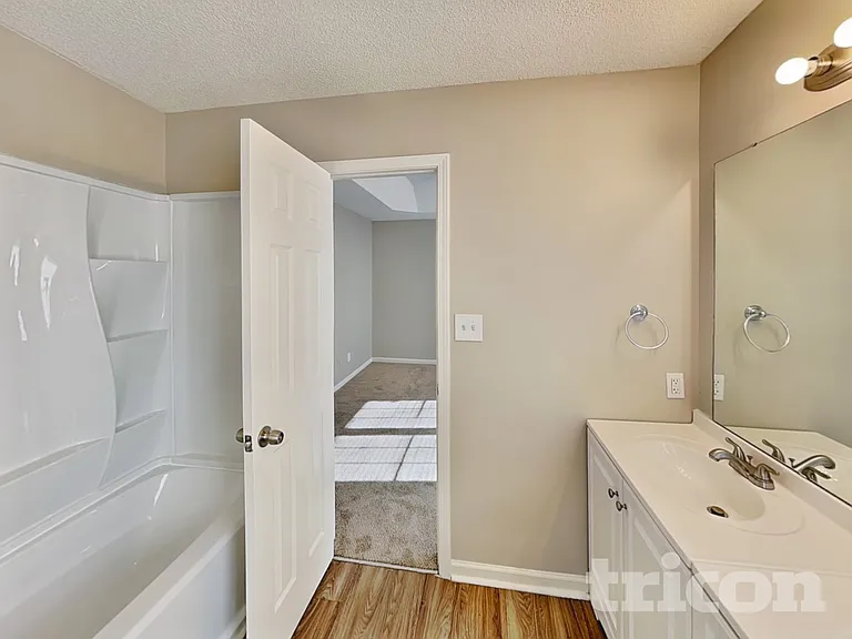 1134 Maria Christina Ln — Photo 10