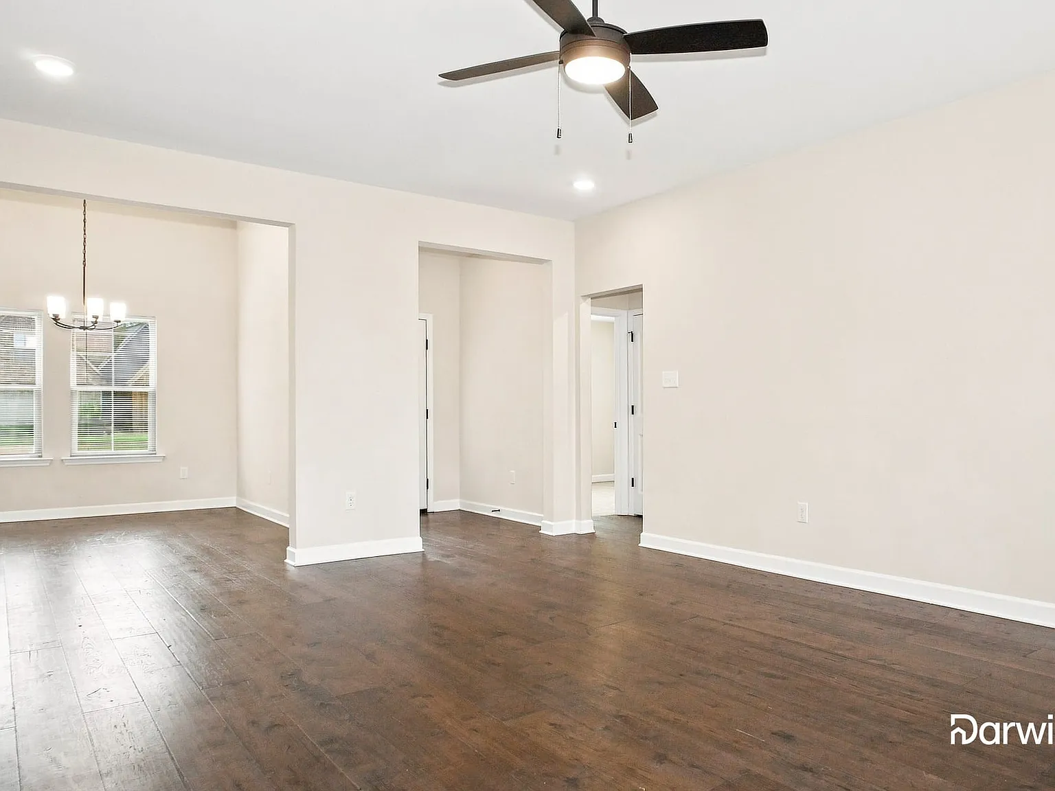 4 bed, 2.5 bath, 2115 sqft, $2,060 — Photo 4
