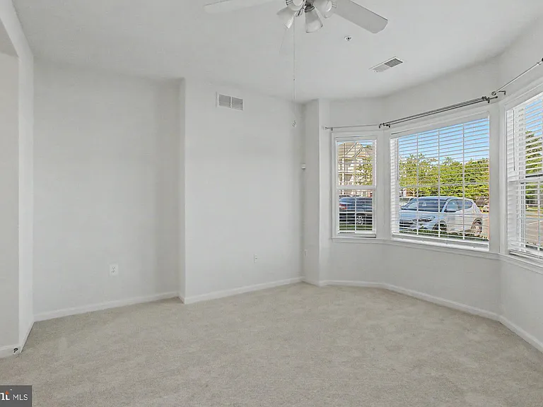 407 Aggies Cir #4-D — Photo 17