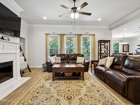 5th image of 11613 Brookstone Dr