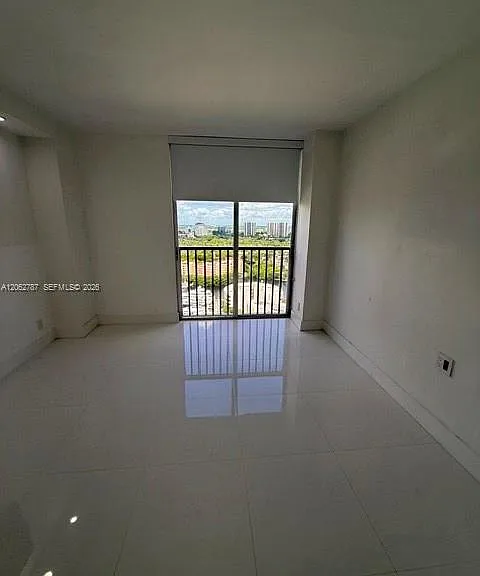 19707 Turnberry Way #24B — Photo 21