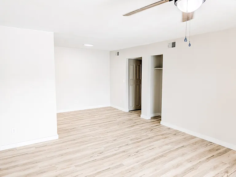 Prairie West Apartments — Photo 26