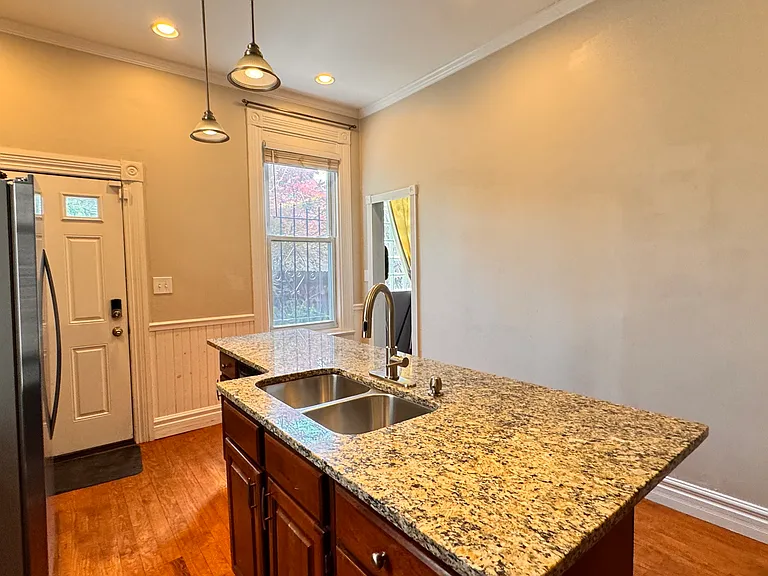 223 Lehigh Ave — Photo 13