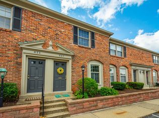 657 Robinwood Dr, Pittsburgh, PA