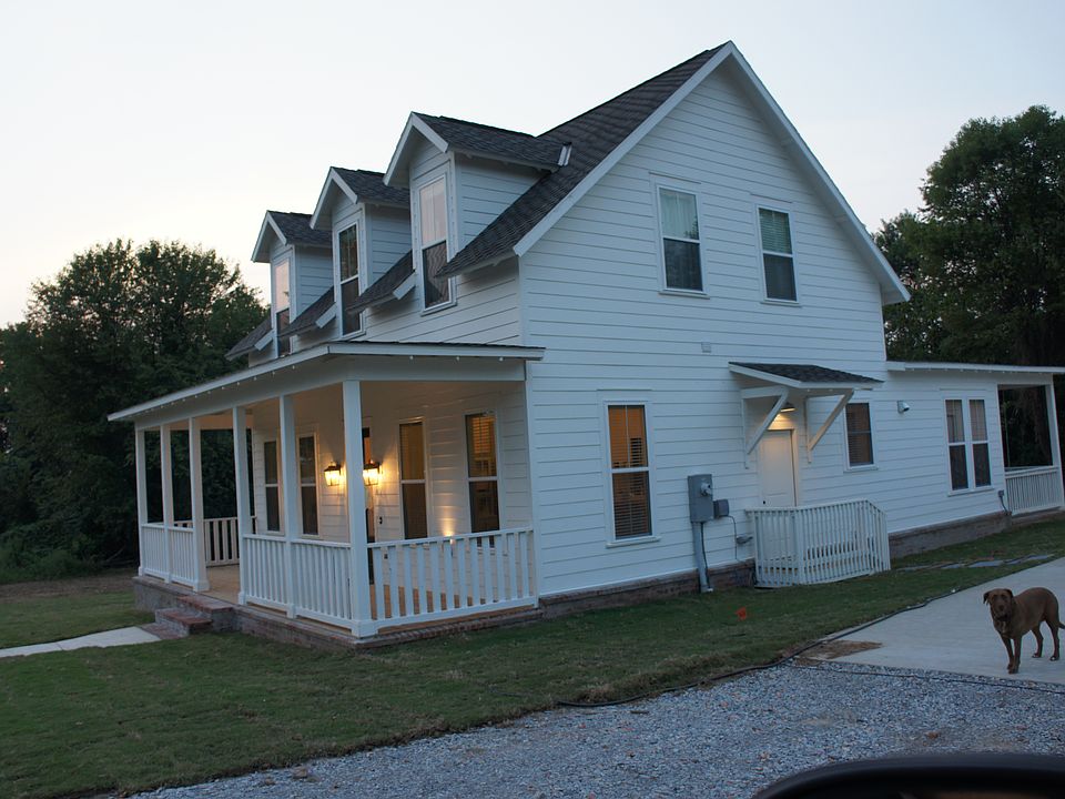 2nd image of 302 Zion Church St
