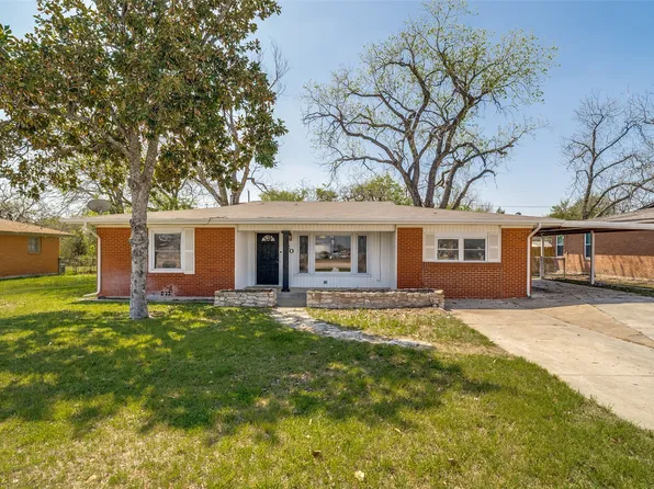 820 N Harbin Dr, Stephenville, TX 76401