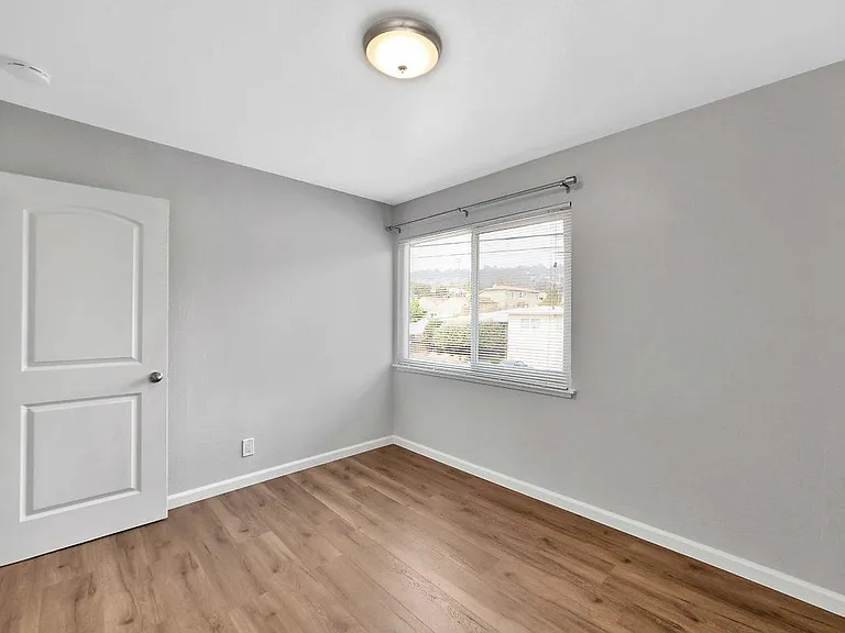 745 Liberty St — Photo 19
