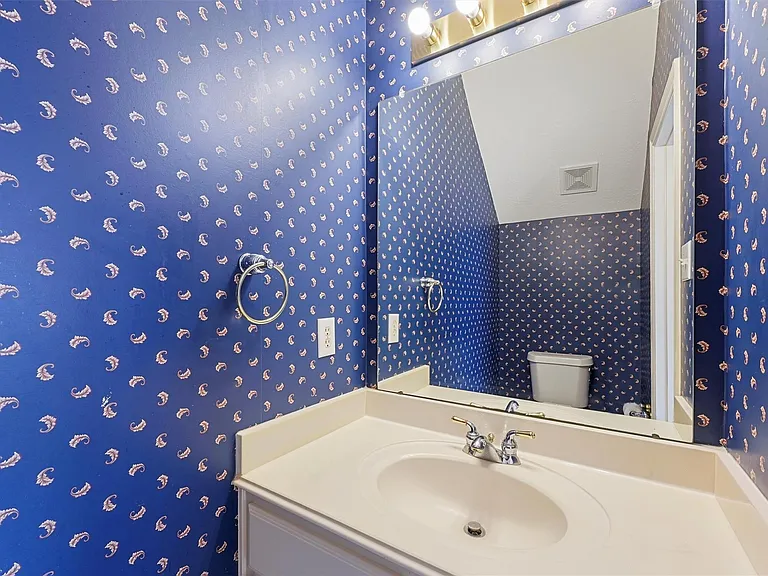 22910 Fairleaf Cir — Photo 8
