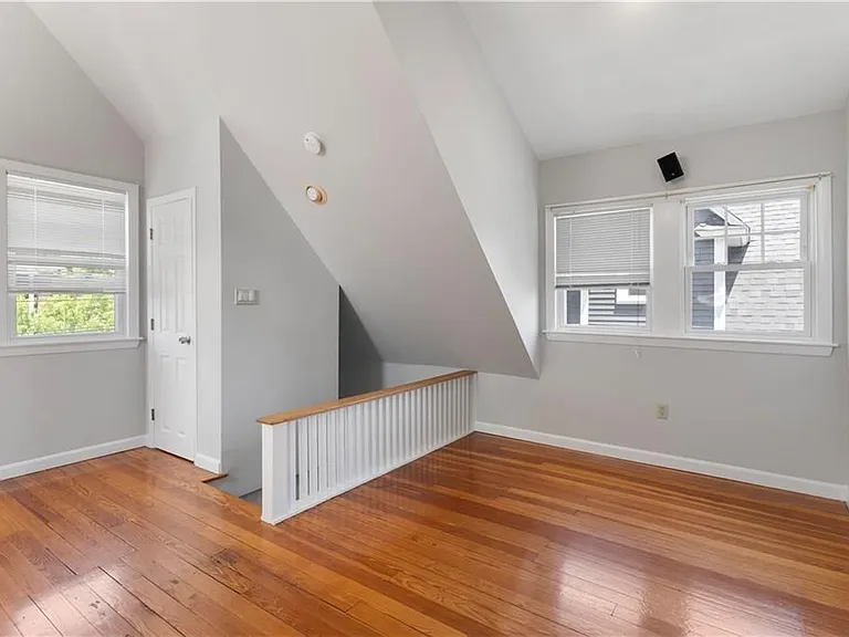 157 Irving Ave — Photo 15