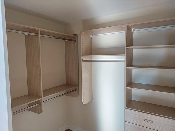5th image of 40 E 9th St #4