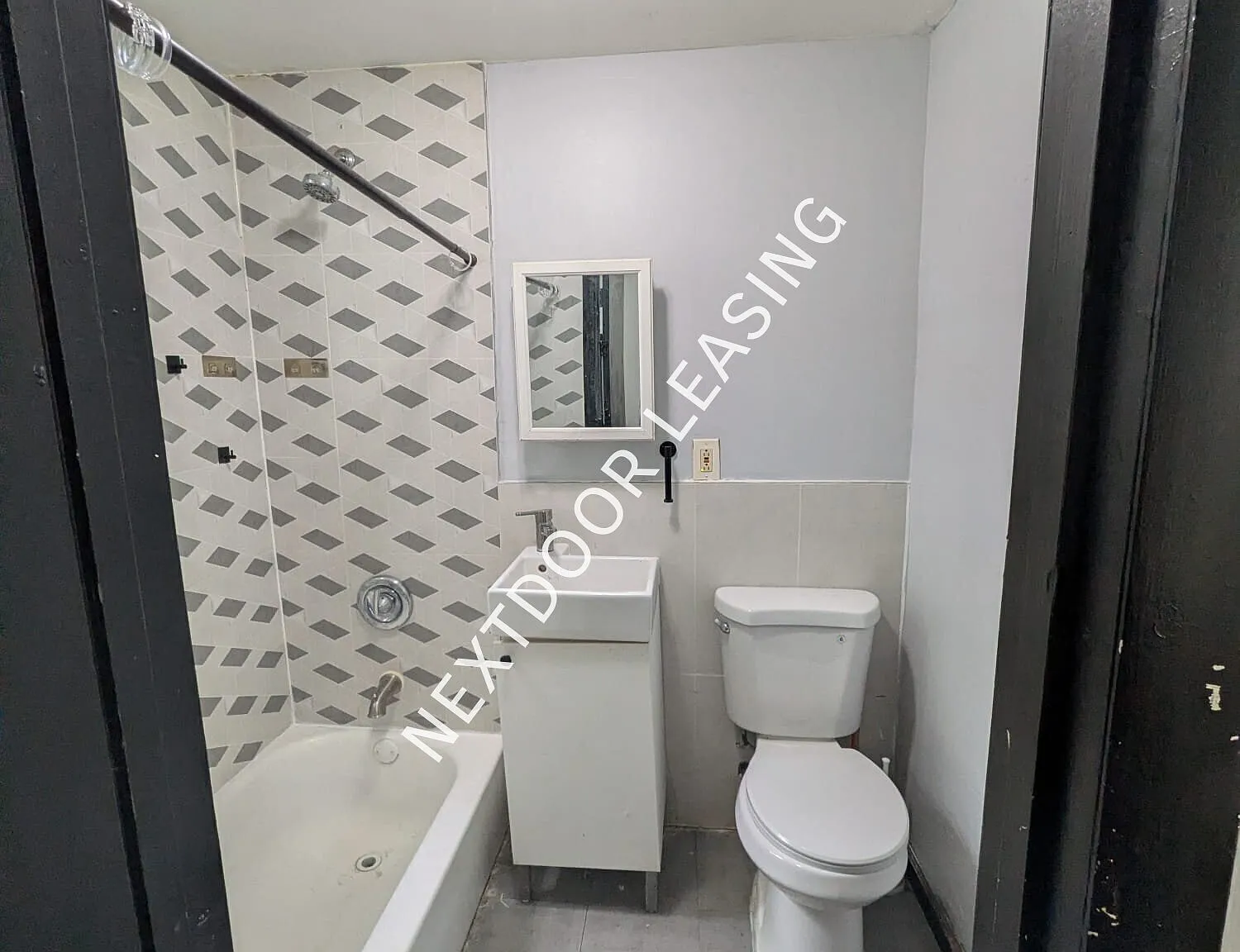 144 Clendenny Ave — Photo 4