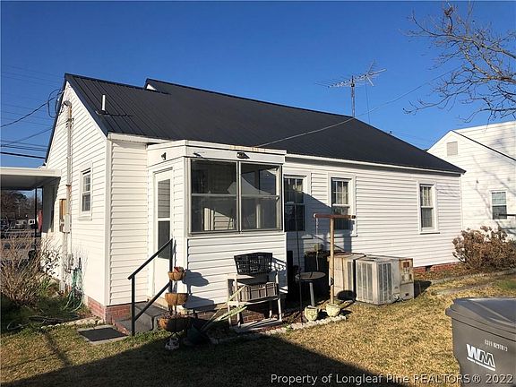 3rd image of 1010 E 7th St