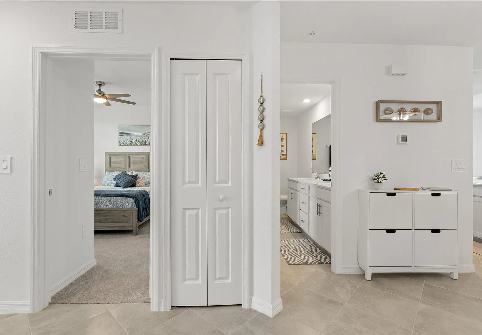 3 bed, 2.0 bath, 1300 sqft, $5,000 — Photo 3