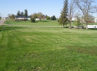 915 907 Center St, Brooklyn, IA 52211