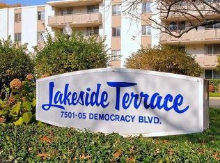 7501 Democracy Blvd APT 126, Bethesda, MD 20817