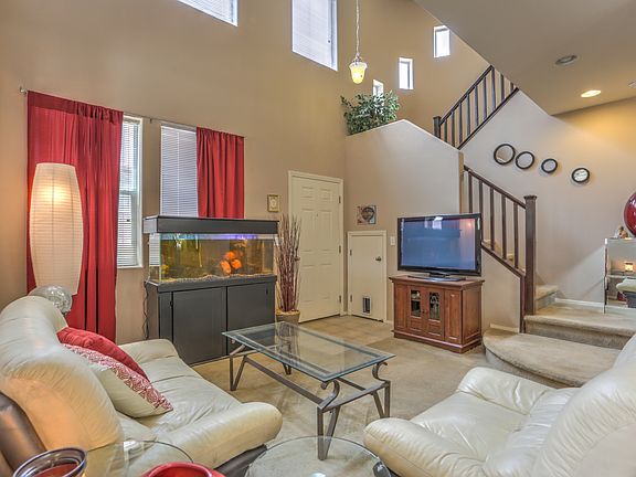 4th image of 7507 Dobroyd Dr.