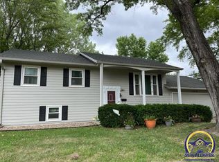 4216 SW 34th St, Topeka, KS 66614