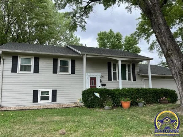 4216 SW 34th St, Topeka, KS 66614