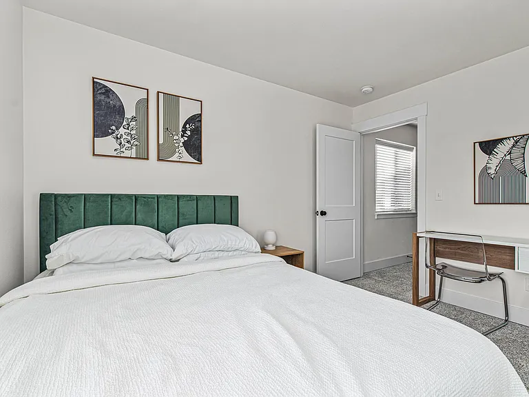 1020 2nd Ave — Photo 23