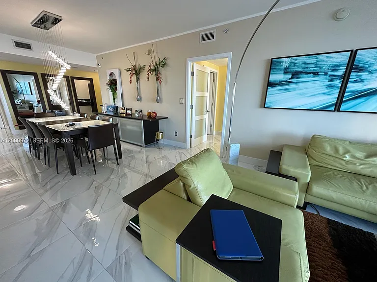 325 Biscayne Blvd #2523 — Photo 44