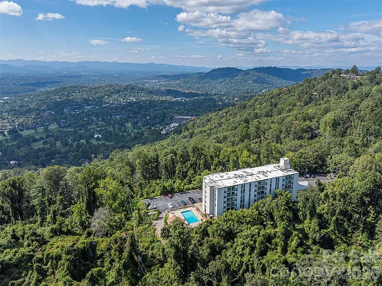 647 Town Mountain Rd #203 — Photo 2