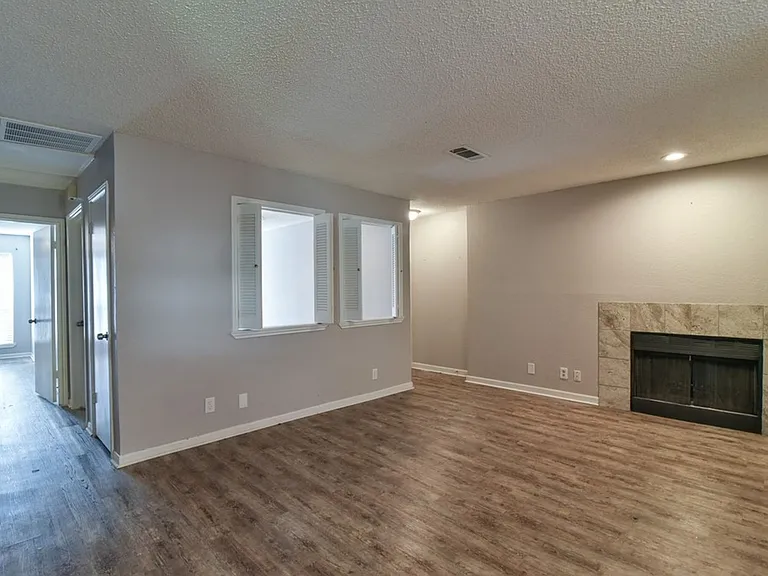 1906 Emerald Pl #1214 — Photo 8