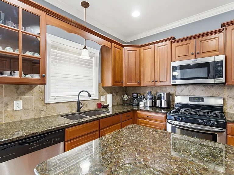 2733 Presley Dr — Photo 20