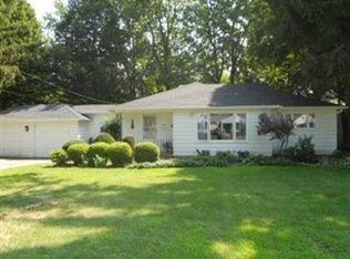 30107 Westlawn Dr, Bay Village, OH