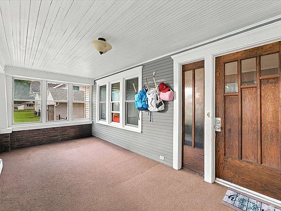 2nd image of 1105 Boundary St