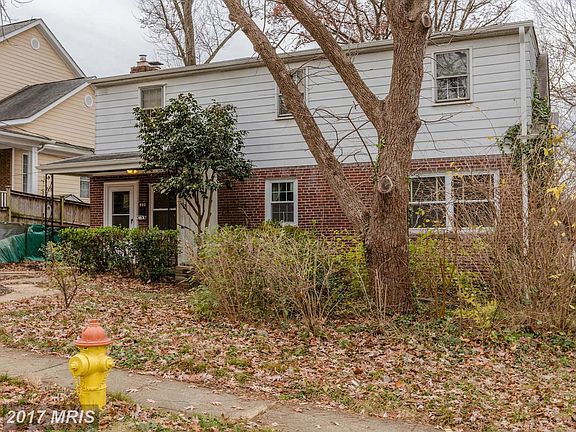 2nd image of 900 N Jacksonville St
