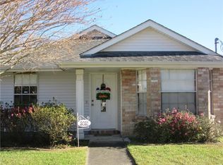 2021 Olivia St, Meraux, LA 70075