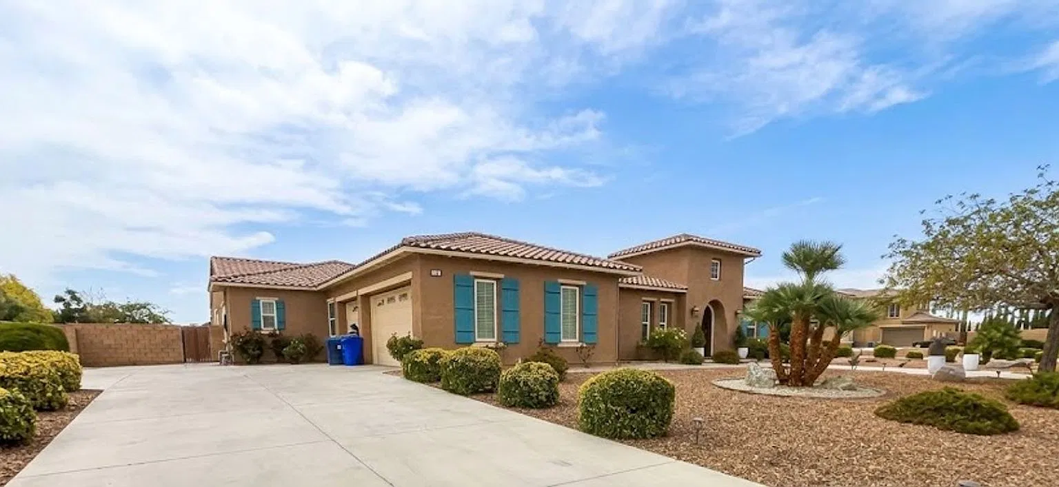 Beautiful Home 4-Bedroom, 4-Bathroom in Ravenswood (private gated community) — Photo 2