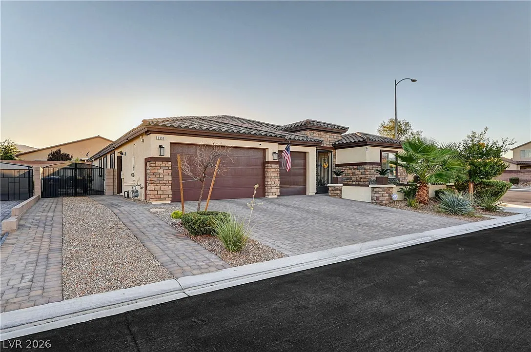 4 bed, 3.0 bath, 2753 sqft, $4,000 — Photo 3