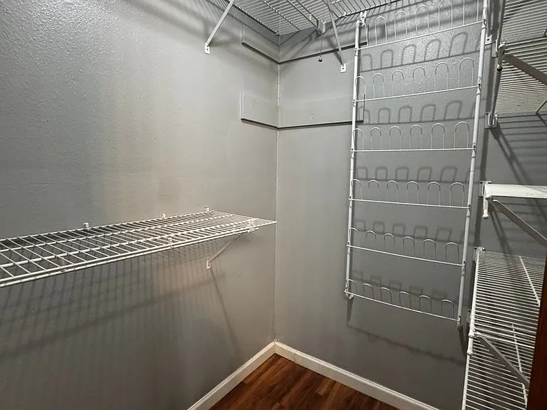 1729 Tallwood Dr — Photo 18